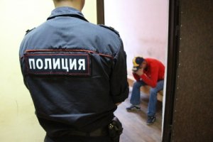 Житель Рассказовского района, применивший насилие в отношении сотрудника полиции, получил уголовное наказание